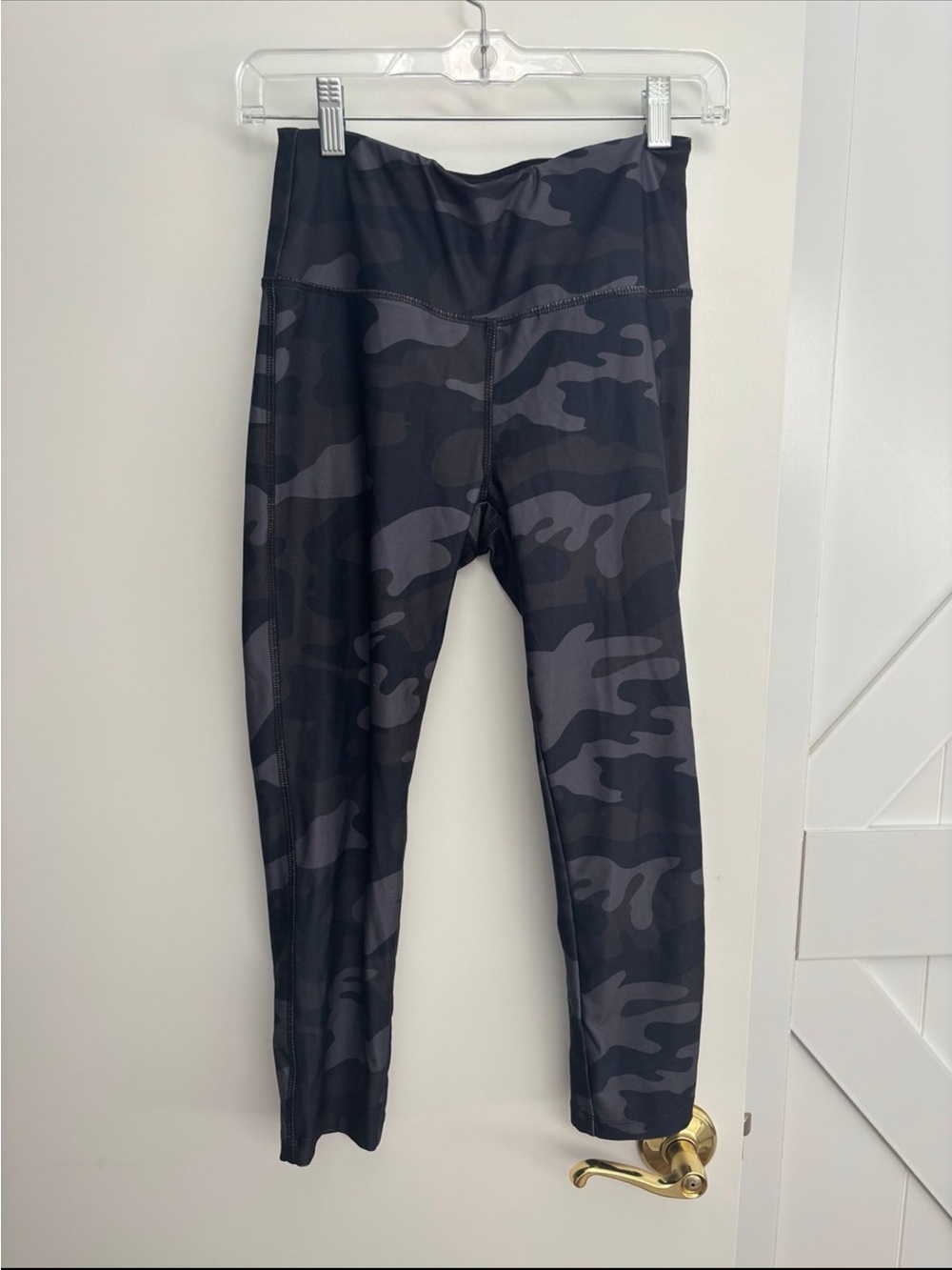 VOGO Athletica Black & Gray Camouflage Leggings